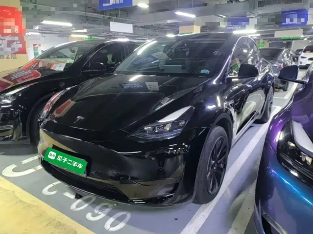 Фотография автомобиля — Tesla Model Y
