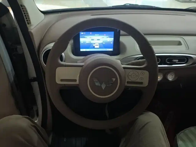Wuling Hongguang Mini EV — Фото автомобиля 10