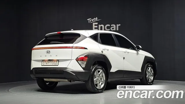 Hyundai Kona — Фото автомобиля 2