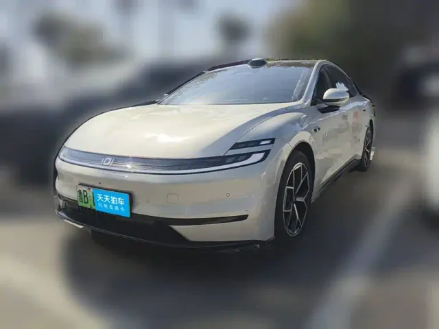 Фотография автомобиля — Changan Qiyuan A06