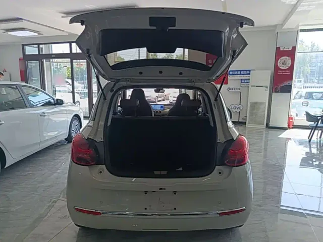Wuling Bingo — Фото автомобиля 18