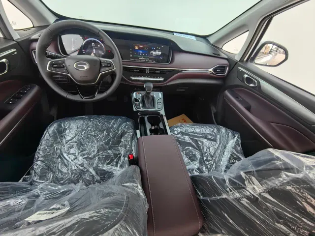 GAC Trumpchi M6 — Фото автомобиля 10