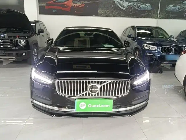 Volvo S90 — Фото автомобиля 2