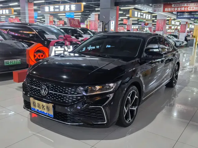 Фотография автомобиля — Volkswagen Passat