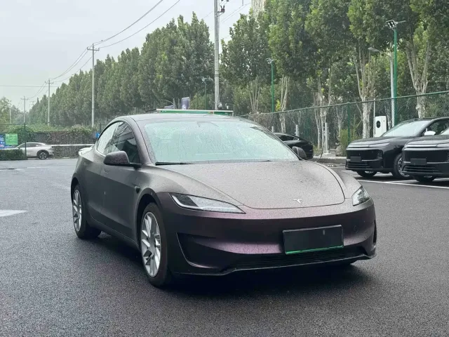 Tesla Model 3 2025 Long Range All-Wheel Drive — Фото автомобиля 3