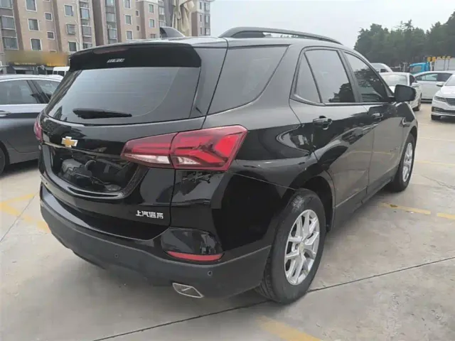 Chevrolet Equinox — Фото автомобиля 6