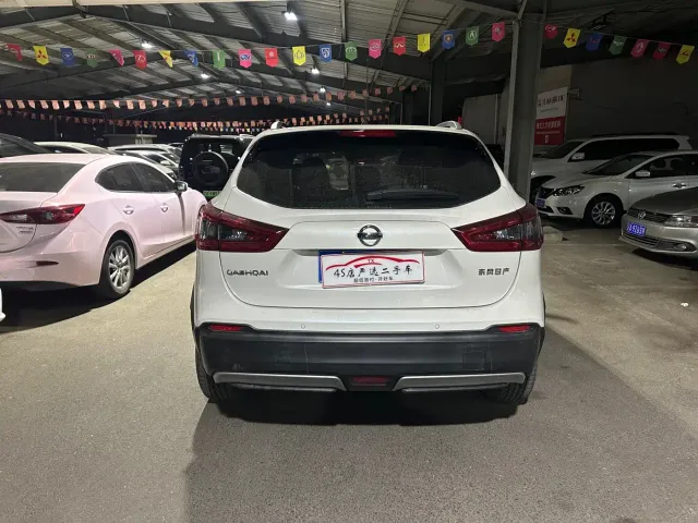 Nissan Qashqai — Фото автомобиля 8