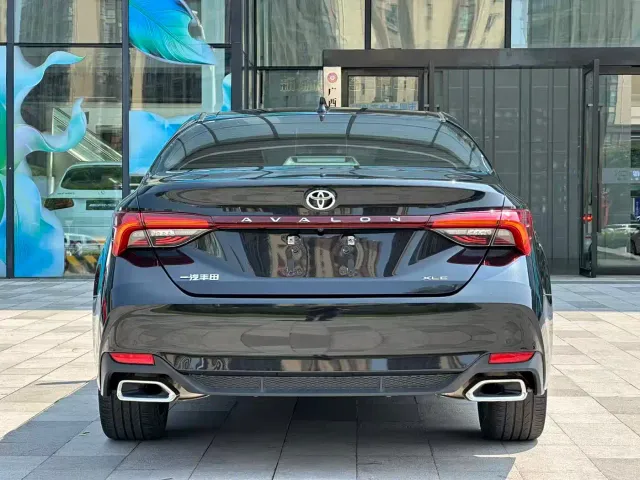 Toyota Avalon — Фото автомобиля 23