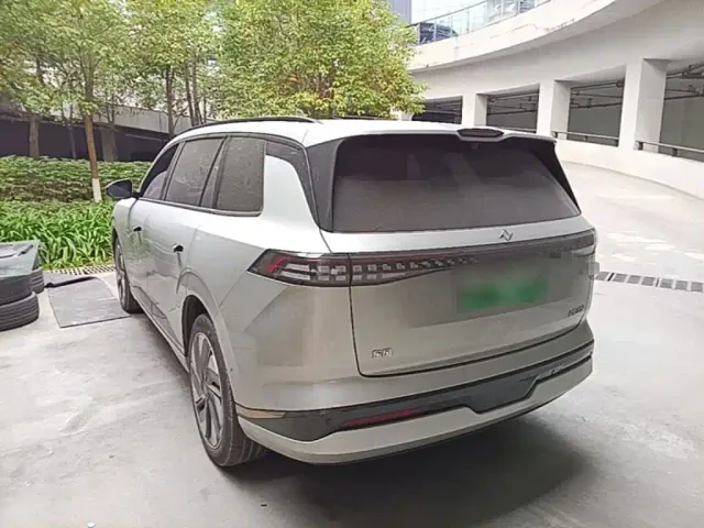 Dongfeng eπ 008 — Фото автомобиля 4
