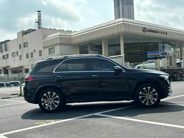 Mercedes-Benz GLE-Class — Фото автомобиля 6
