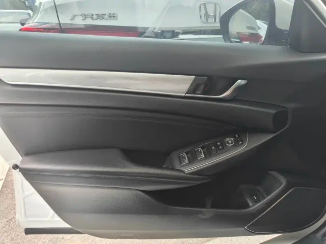 Honda Accord — Фото автомобиля 19