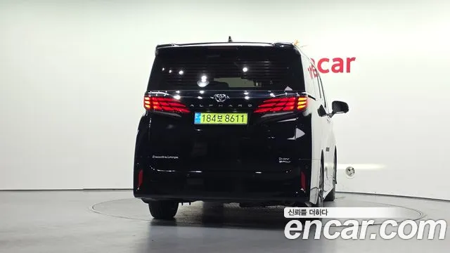 Toyota Alphard Generation 4 — Фото автомобиля 4