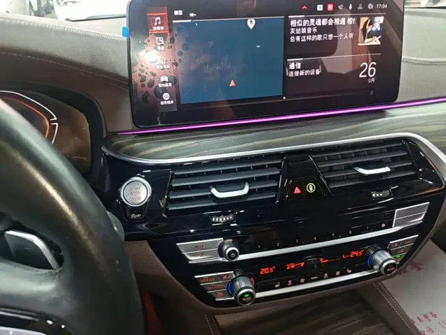 BMW 5 Series — Фото автомобиля 12