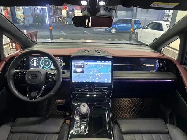 GAC Trumpchi M8 — Фото автомобиля 12