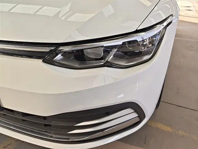Volkswagen Golf — Фото автомобиля 17
