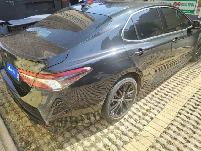 Toyota Camry — Фото автомобиля 3