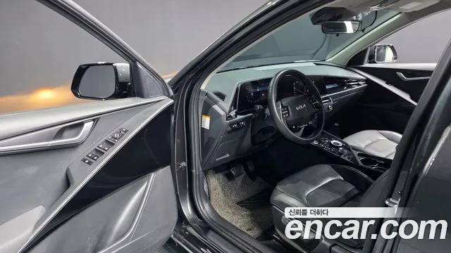 Kia Niro — Фото автомобиля 15