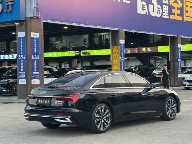 Audi A6L — Фото автомобиля 18