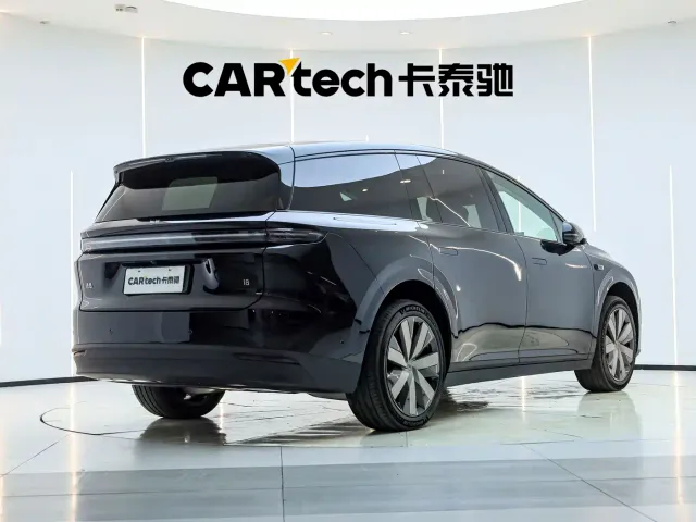 Li Auto i8 — Фото автомобиля 5