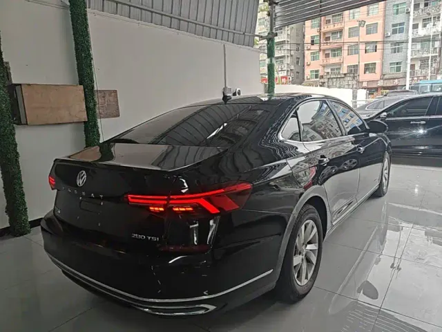 Volkswagen Passat — Фото автомобиля 6