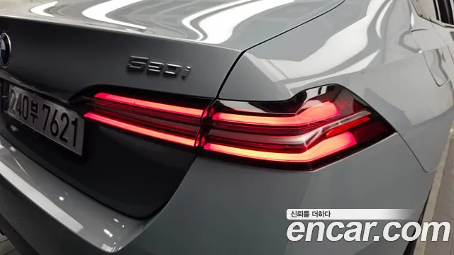 BMW 5-Series — Фото автомобиля 19