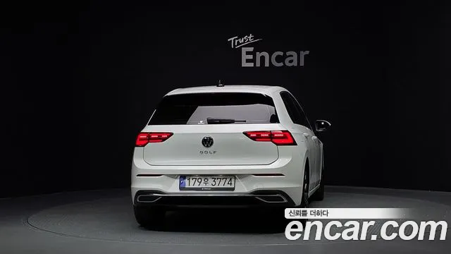 Volkswagen Golf Golf 8 поколение 2.0 TDI Prestige — Фото автомобиля 4