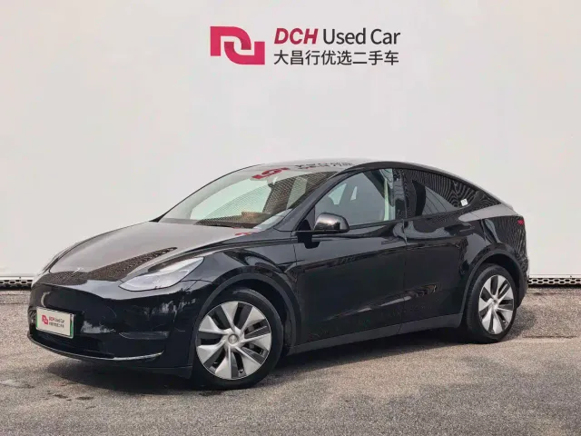 Фотография автомобиля — Tesla Model Y