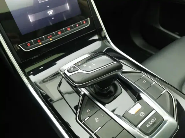 Maxus D60 — Фото автомобиля 13
