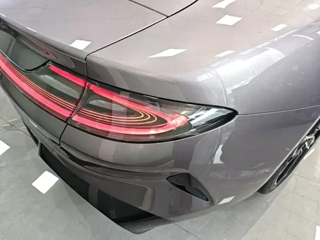 Xiaomi SU7 — Фото автомобиля 7