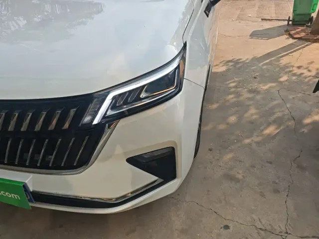 Wuling Jiachen — Фото автомобиля 23