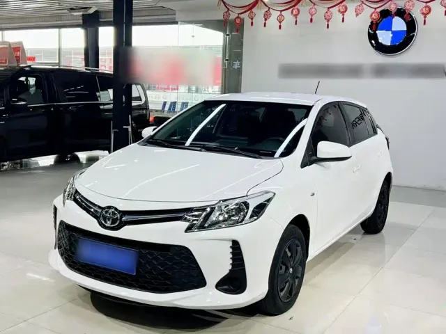 Фотография автомобиля — Toyota Vios FS