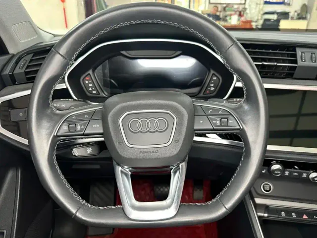 Audi Q3 — Фото автомобиля 15