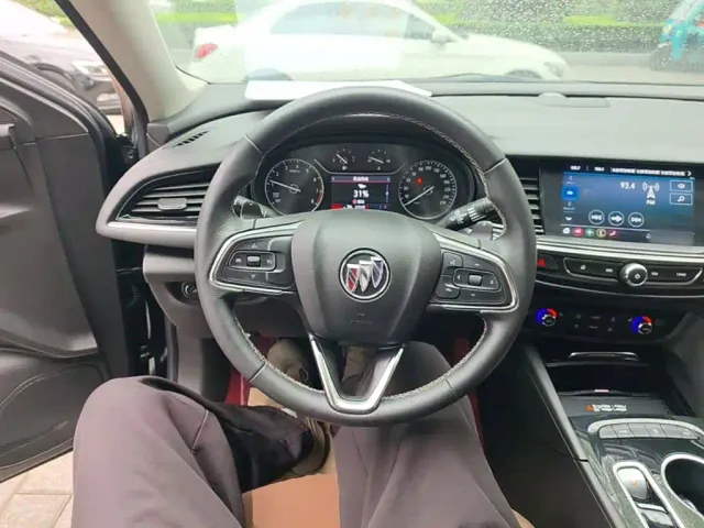 Buick Regal — Фото автомобиля 10