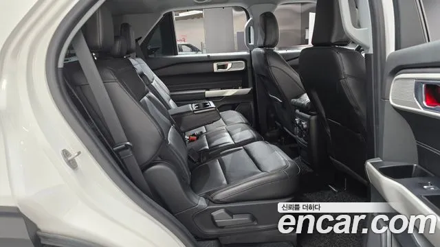 Ford Explorer Generation 6 — Фото автомобиля 11