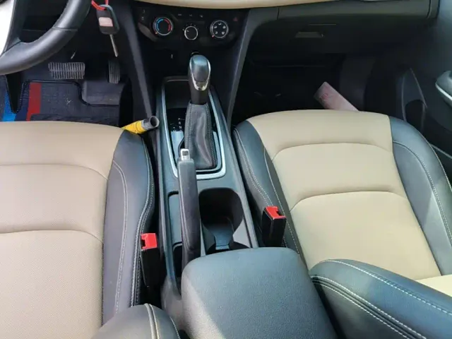 Chevrolet Monza — Фото автомобиля 13