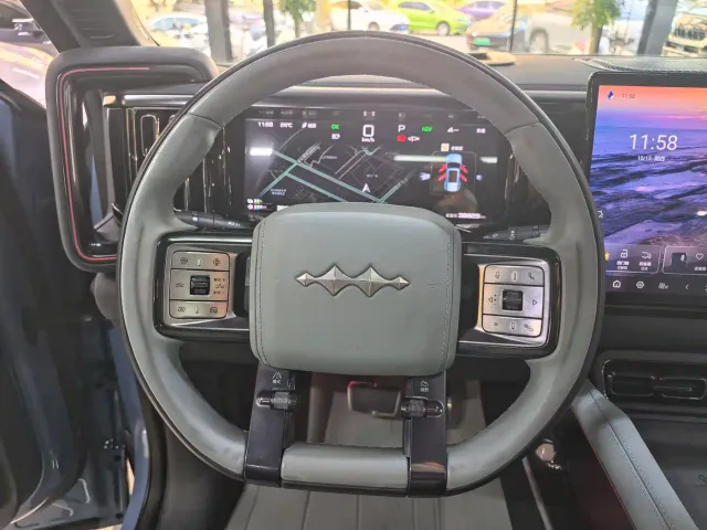 BYD FangChengBao Leopard 5 — Фото автомобиля 8