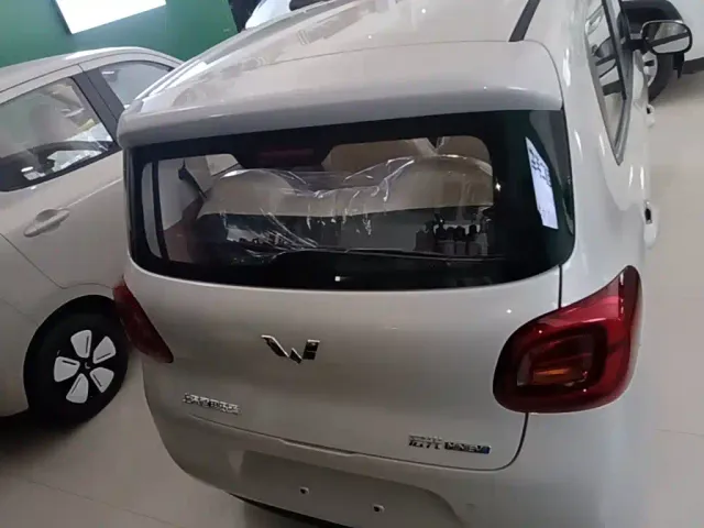 Wuling Hongguang Mini EV — Фото автомобиля 5