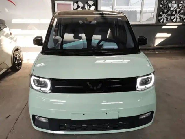 Wuling Hongguang Mini EV — Фото автомобиля 2