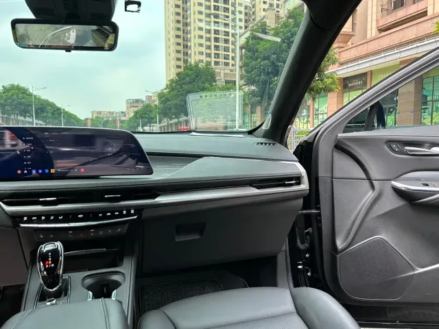 Cadillac XT4 — Фото автомобиля 9