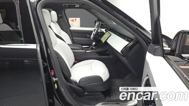 Land Rover Range Rover Sport — Фото автомобиля 11