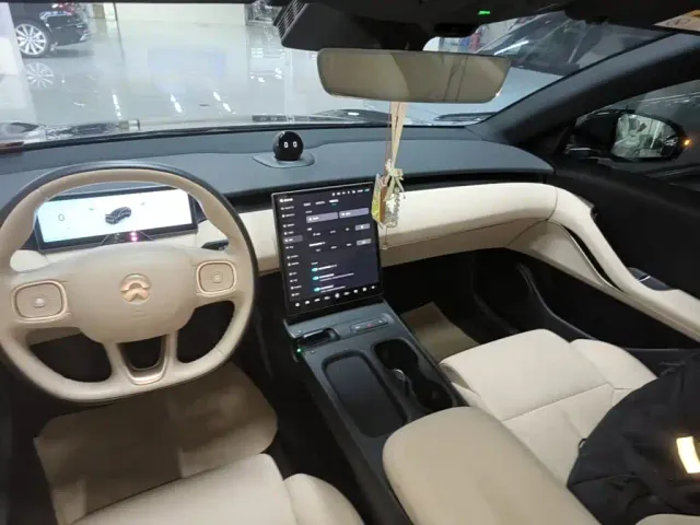 Nio ET5 Touring — Фото автомобиля 12