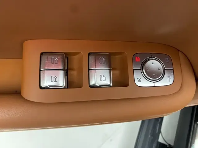 Li Auto L7 — Фото автомобиля 25