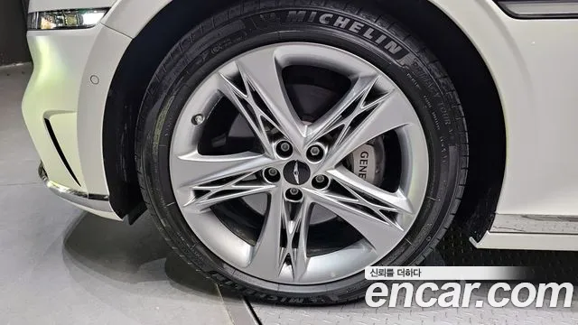 Genesis G90 Бензин 3.5 турбо AWD — Фото автомобиля 5