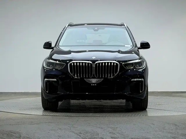 BMW X5 — Фото автомобиля 2