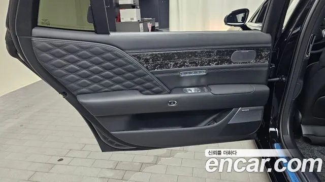 Genesis G90 — Фото автомобиля 23