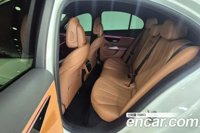 Mercedes-Benz E-Class — Фото автомобиля 10