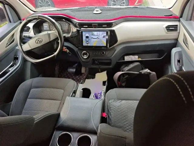 Maxus EV30 — Фото автомобиля 12