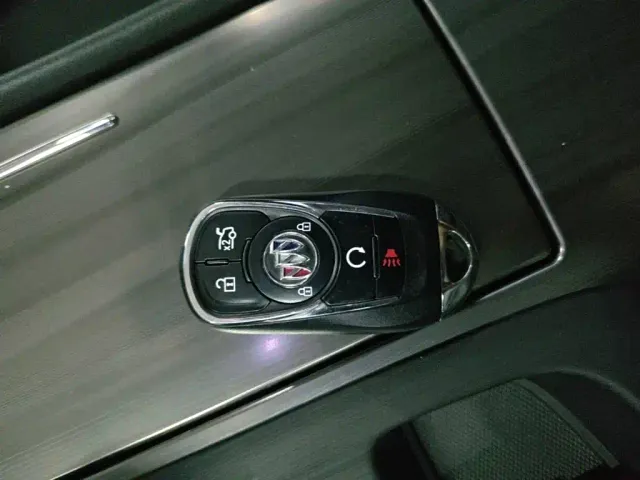 Buick LaCrosse — Фото автомобиля 8