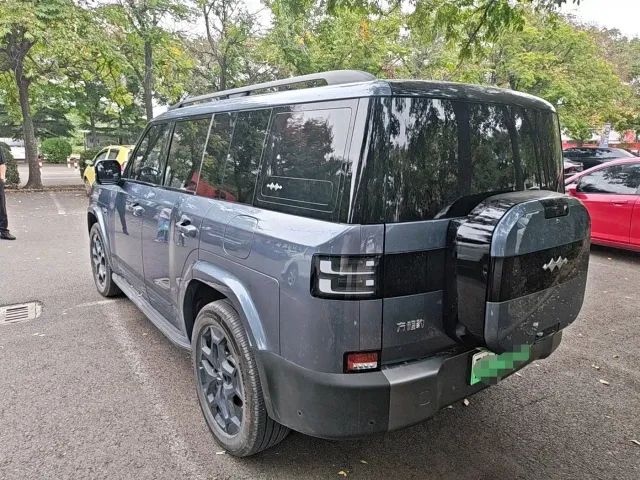 Fang Cheng Bao Titanium 7 2025 AWD Base Model — Фото автомобиля 6