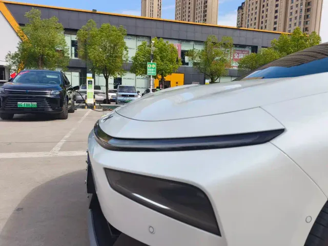 Xpeng P7+ — Фото автомобиля 5